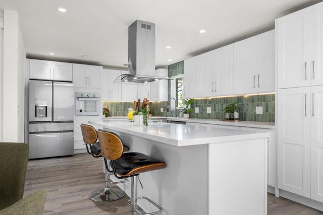 518 King Street, Santa Cruz CA: https://media.crmls.org/mediaz/fd8bdcd9-9ecb-4905-8bfe-b9cecd52c2c9.jpg