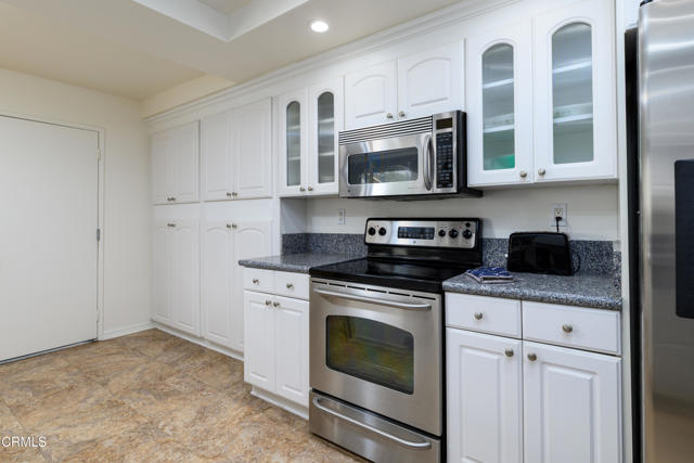 33229 Village 33, Camarillo CA: https://media.crmls.org/mediaz/fd8c337d-67d6-4c54-8cd5-4d19aad24963.jpg