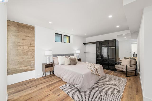 Image 39 of 49 For 4073 Stanley Blvd