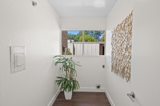 512 S Cascade Terrace, Sunnyvale CA: https://media.crmls.org/mediaz/fd8d4ff0-c529-4715-a430-a0883abe3e1e.jpg