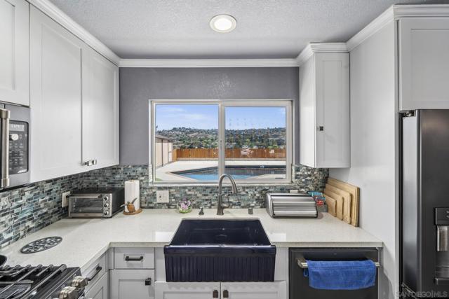 6352 Cleo St, San Diego CA: https://media.crmls.org/mediaz/fd8d74c8-6177-4fae-9a1b-824936b0ebde.jpg