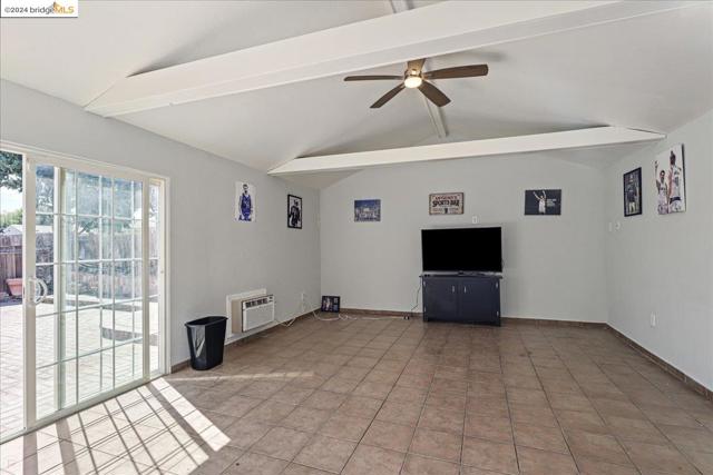 Image 31 of 40 For 79 Panoramic Avenue