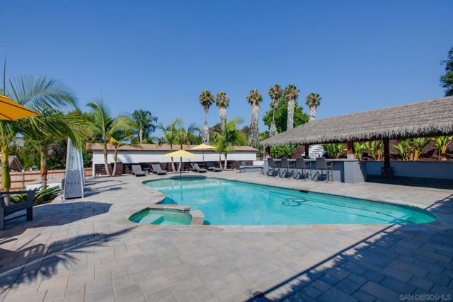 704 Matagual Dr, Vista CA: https://media.crmls.org/mediaz/fd8f6721-7200-41bc-a845-955a77a4abb1.jpg