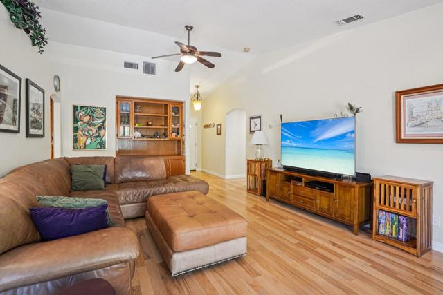 52165 Avenida Cortez, La Quinta CA: https://media.crmls.org/mediaz/fd903233-2dcf-4899-b107-c2b6d42db3e8.jpg