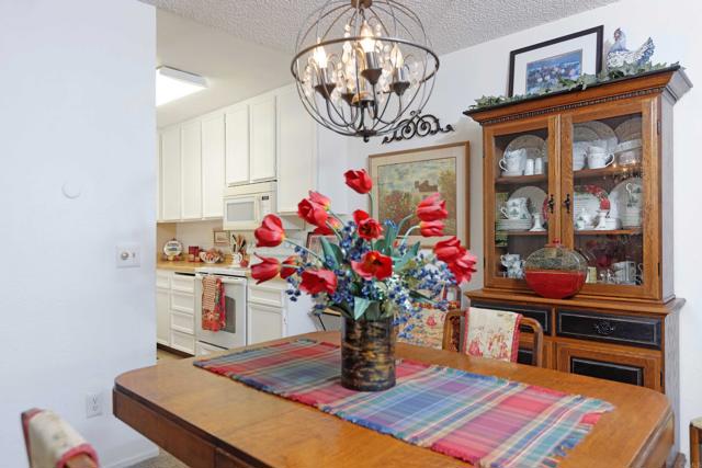 Detail Gallery Image 5 of 21 For 1644 Forestdale Dr, Encinitas,  CA 92024 - 3 Beds | 2 Baths