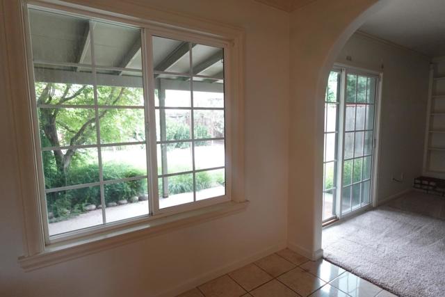 3808 Longbridge Drive, Modesto CA: https://media.crmls.org/mediaz/fd915825-089a-48bd-9704-1941d377f13c.jpg