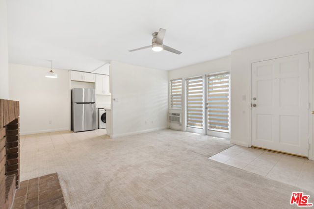 2638 S Barrington Avenue, Los Angeles CA: https://media.crmls.org/mediaz/fd917285-4d71-4fe5-89bb-cc65f4cb822b.jpg