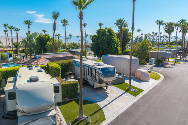 69411 R Ramon Rd #98, Cathedral City CA: https://media.crmls.org/mediaz/fd91d08c-a3ed-4553-8f47-76bf689c5c5b.jpg