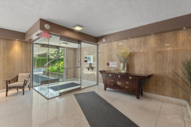 101 Alma Street, Palo Alto CA: https://media.crmls.org/mediaz/fd940001-9ad1-4ae0-8364-51fed069eb54.jpg