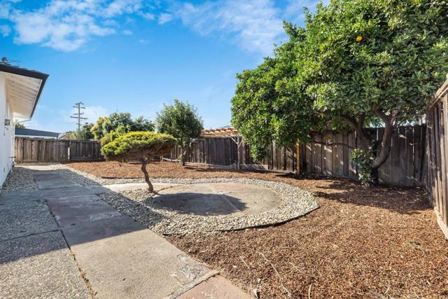 531 Easter Avenue, Milpitas CA: https://media.crmls.org/mediaz/fd950281-7b36-44c1-b4eb-f2542557d42f.jpg