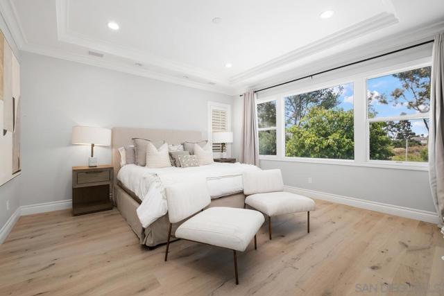 50 Whitehall, Newport Beach CA: https://media.crmls.org/mediaz/fd952f3d-42e2-45d8-91ec-ddf744237415.jpg