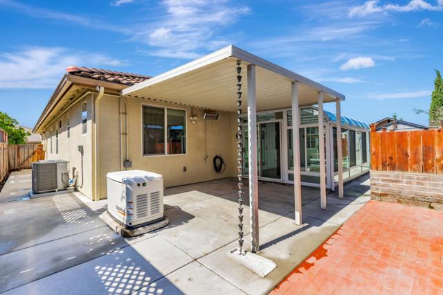 1254 Steinbeck Drive, Hollister CA: https://media.crmls.org/mediaz/fd953256-f766-402b-88c6-c4a91c6183d5.jpg