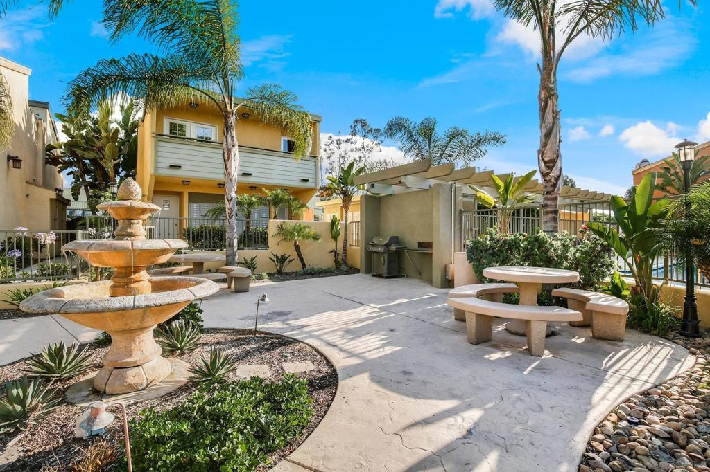 5252 Balboa Arms Drive - photo 16