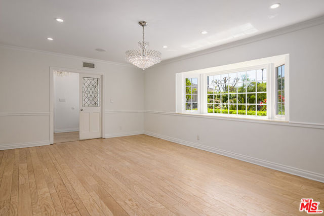 8760 White Oak Avenue, Sherwood Forest CA: https://media.crmls.org/mediaz/fd961958-cf48-480b-85e4-aff5a7d0612d.jpg