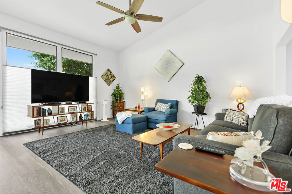 MLS #25618741 image #2