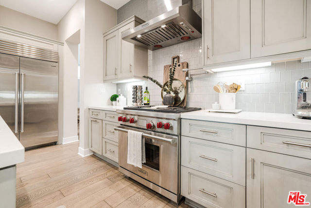 5929 Coral Place, Playa Vista CA: https://media.crmls.org/mediaz/fd9804f3-77aa-4939-b745-c87806564a94.jpg