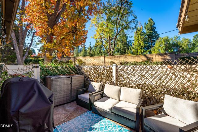 Detail Gallery Image 11 of 23 For 1103 Catlin St #B,  Simi Valley,  CA 93065 - 2 Beds | 2 Baths