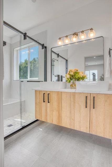 1945 Park Avenue, San Jose CA: https://media.crmls.org/mediaz/fd995aa6-9aa1-425f-8418-5ea0a608b634.jpg