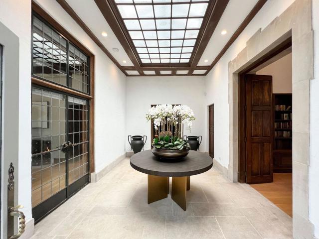 85 Fagan Drive, Hillsborough CA: https://media.crmls.org/mediaz/fd99a04e-8425-47df-ad5e-9420b52339d1.jpg