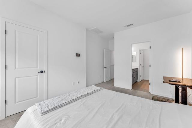 133 Waters Park Circle, San Mateo CA: https://media.crmls.org/mediaz/fd99ba3c-b10e-4b10-a7ee-707133c4f0dc.jpg