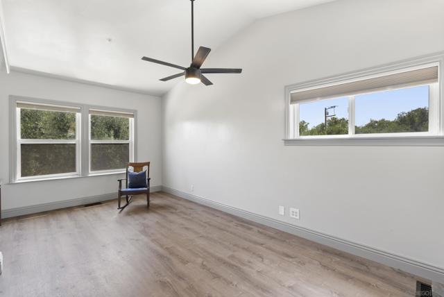 10505 Valle Vista Rd, Lakeside CA: https://media.crmls.org/mediaz/fd99ebdc-3104-42e5-b09e-46fef87fe2ba.jpg
