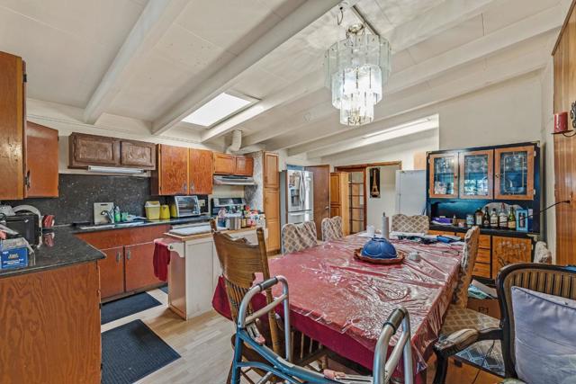 1549 Jupiter Way, Milpitas CA: https://media.crmls.org/mediaz/fd9a744d-6013-4bcd-98cc-b36733871a26.jpg