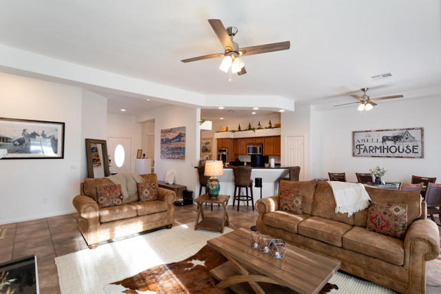 48305 Pic Way, Indio CA: https://media.crmls.org/mediaz/fd9a7c36-1f1d-48e9-8cc9-f7177acf649d.jpg