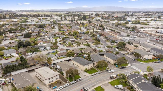 Image 33 of 38 For 1090 Clyde Avenue