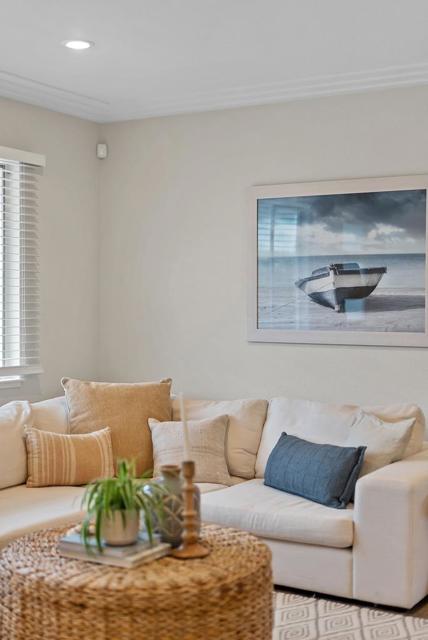 130 Hainline Road, Aptos CA: https://media.crmls.org/mediaz/fd9b7fae-c414-4d9d-bf42-206f65f63a3c.jpg