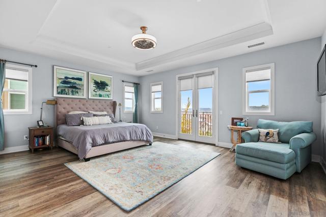 4719 Crespi Ct, Carlsbad CA: https://media.crmls.org/mediaz/fd9bd501-a5c8-49c2-a94e-5cdd341ffa2d.jpg