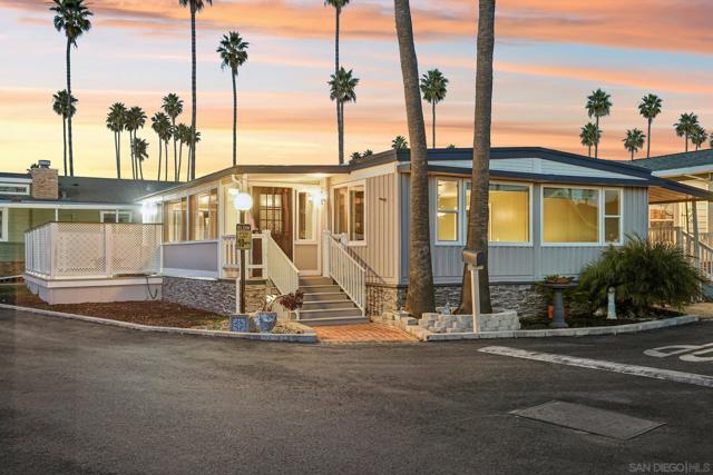 1215 Anchors Way Drive, Ventura CA: https://media.crmls.org/mediaz/fd9bebb1-ec51-497c-b0f9-bdd8cba09454.jpg