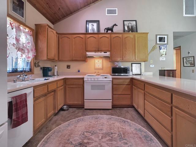 Detail Gallery Image 8 of 43 For 4822 Belvedere Dr, Julian,  CA 92036 - 2 Beds | 2 Baths