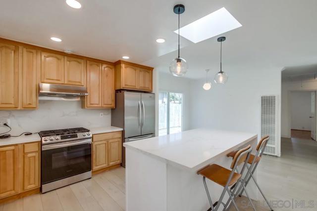 5068 Baxter, San Diego CA: https://media.crmls.org/mediaz/fd9ca089-96bf-459e-b80a-1681098da695.jpg