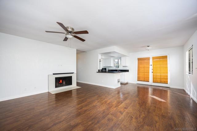 2852 C St, San Diego CA: https://media.crmls.org/mediaz/fd9cd98c-cd8b-4c8c-b1ae-59cd0b53304d.jpg