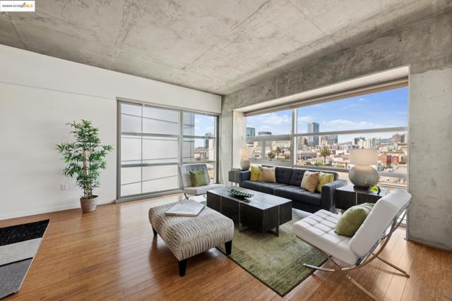 428 Alice St., Oakland CA: https://media.crmls.org/mediaz/fd9d321b-c900-44d7-85a5-8ebafff7a1bb.jpg