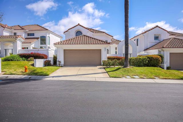 6017 Piros Way, Oceanside CA: https://media.crmls.org/mediaz/fd9dfc06-d60d-4e56-99ea-32db757fa0bc.jpg