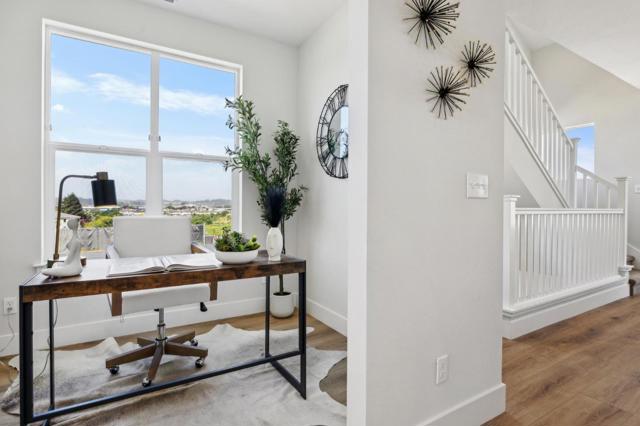 138 Skyline Vista Way, Watsonville CA: https://media.crmls.org/mediaz/fd9e97e2-503d-47c4-9925-e324c2706a31.jpg