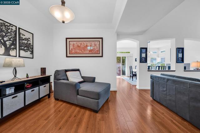 214 S Wildwood, Hercules CA: https://media.crmls.org/mediaz/fd9e9afd-42f7-42e8-969d-cd053dac709f.jpg