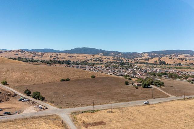 120 Enterprise Road, Hollister, California 95023, ,Multi-Family,For Sale,Enterprise,ML81898380