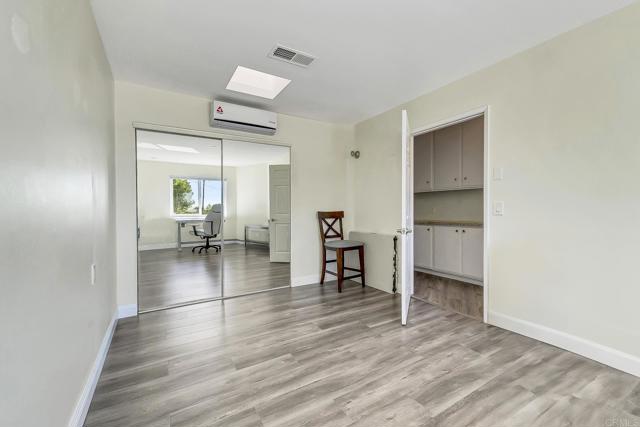 929 Chumash Trail, Vista CA: https://media.crmls.org/mediaz/fd9ff58f-a1b0-4380-b4e8-026ff2876645.jpg