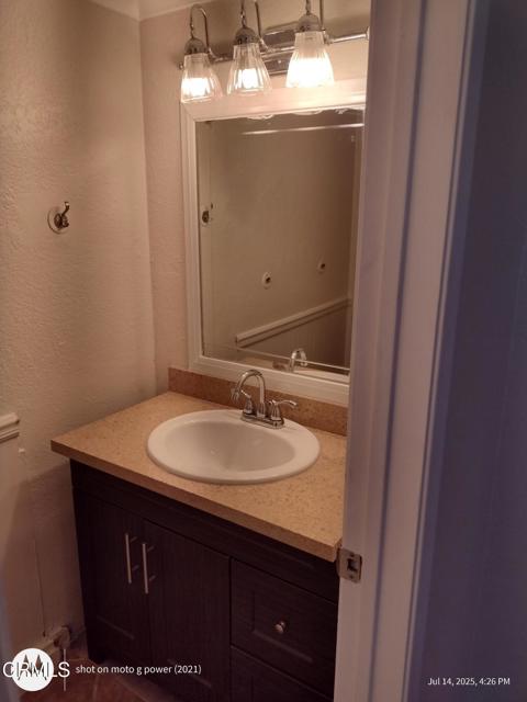 Detail Gallery Image 13 of 32 For 118 E Ventura St #H,  Santa Paula,  CA 93060 - 2 Beds | 1/1 Baths