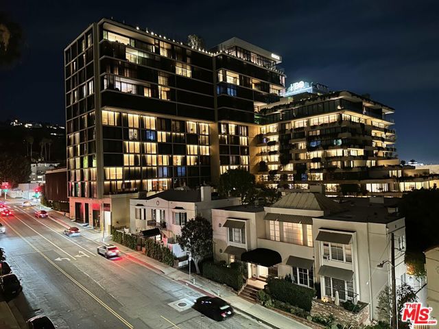 999 North Doheny Drive, 408 photo 10