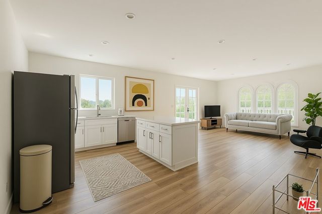 240 Robinson Street, Los Angeles, California 90026, ,Multi-Family,For Sale,Robinson,25553977
