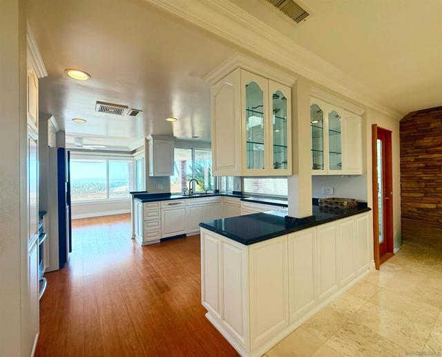 3063 Nute Way, San Diego CA: https://media.crmls.org/mediaz/fda14346-27c9-467b-a46a-68c97d627f26.jpg