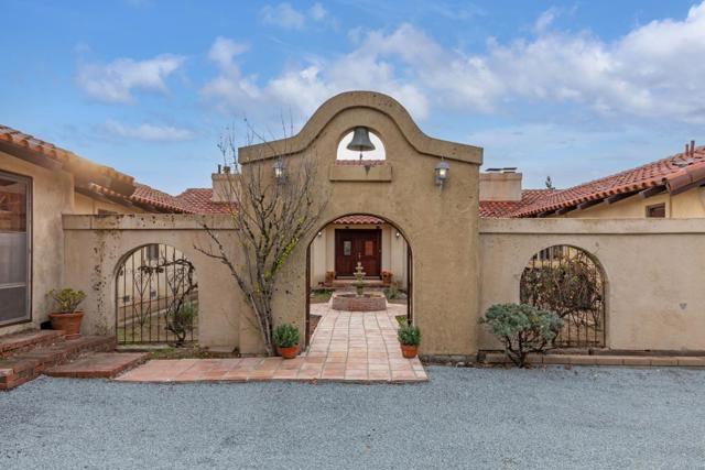 16420 Soda Springs Road, Los Gatos CA: https://media.crmls.org/mediaz/fda19afc-ea88-4f82-998a-fad51ea0dd03.jpg
