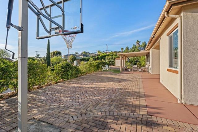 Image 43 of 54 For 688 Sandra Lane