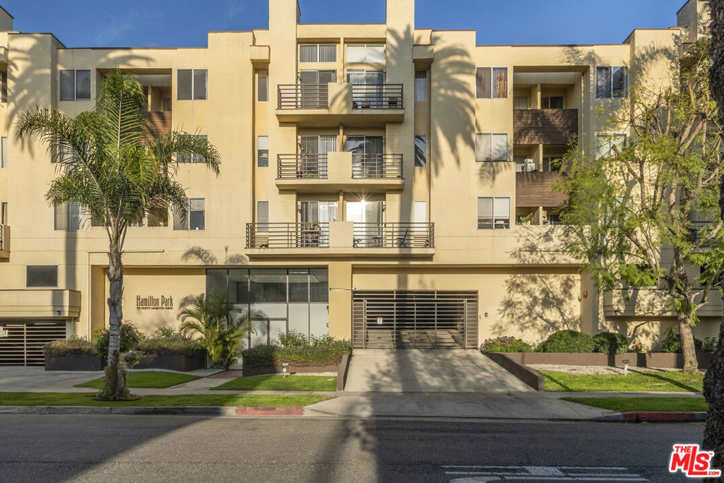112 N HAMILTON Drive #305