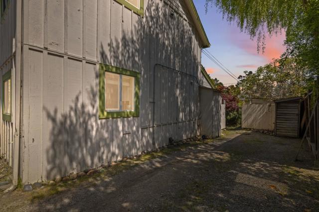 399 13th Avenue, Santa Cruz CA: https://media.crmls.org/mediaz/fda2f033-00ac-4e8f-93a8-d720311debe3.jpg