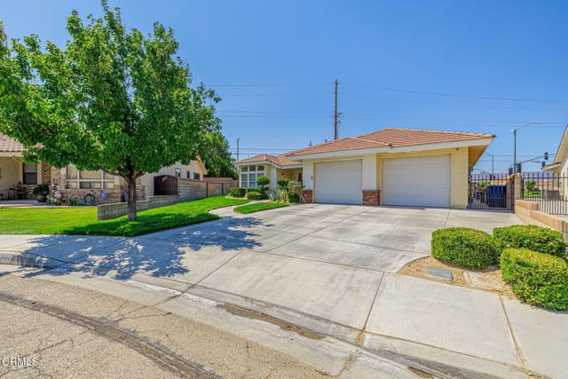 Detail Gallery Image 3 of 50 For 3846 Spice St, Lancaster,  CA 93536 - 4 Beds | 2/1 Baths