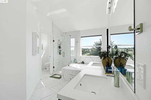 153 Camino Del Sol, Vallejo CA: https://media.crmls.org/mediaz/fda48012-67b3-429a-85aa-4c53cfa06aa4.jpg